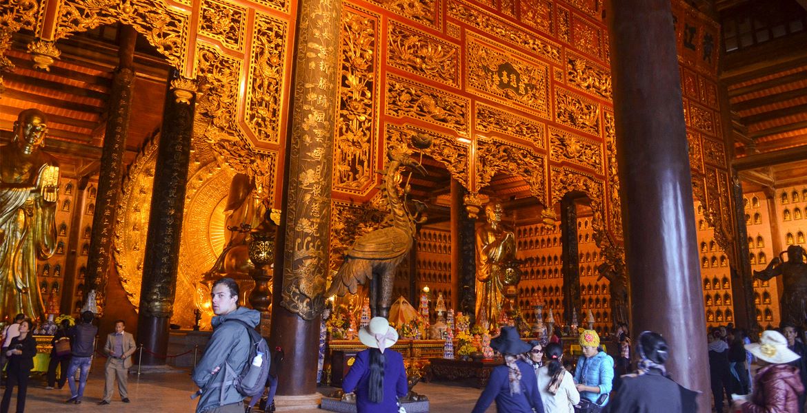 Trang An - Bai Dinh Full Day Tour